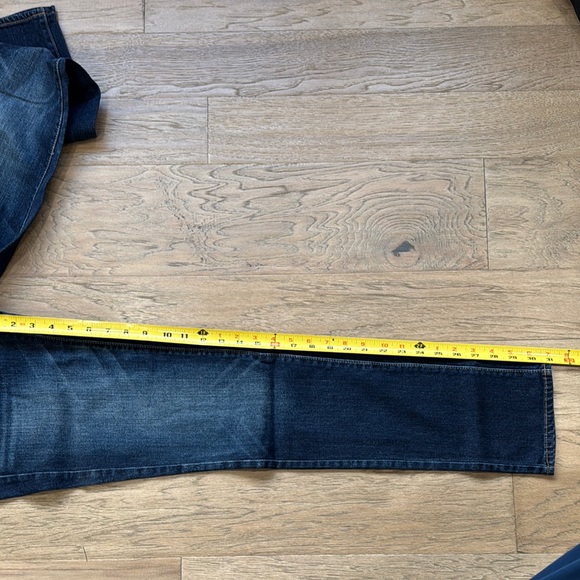 EUC American Eagle Outfitters Blue Skinny Jeans Faded Denim Size 4 - Picture 5 of 7